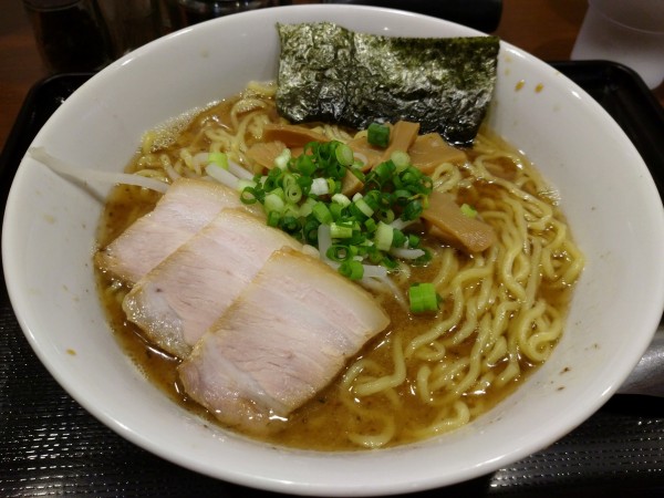 「中華そば（850円）＋大盛り（100円）」@中華そば おかべの写真