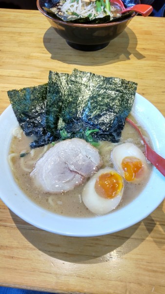 「ラーメン（薄め、たまご）」@ラーメン大桜 川崎平店の写真