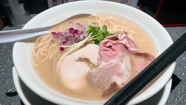 「貝出汁豚骨らーめん」@貝麺 ほてや 横手店の写真