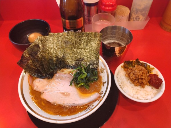 「ラーメン(並)¥800+のり¥100+ライス¥100+ビール」@家系ラーメン 裏大輝家 青物横丁店の写真