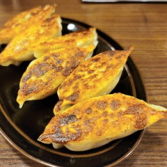 中華そばと餃子の写真