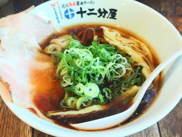 「宗田鰹節そば」@近江熟成醤油 十二分屋 早稲田店の写真