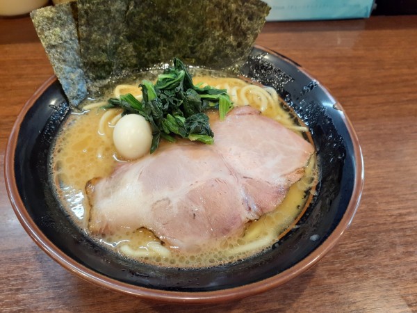 「醤油ラーメン」@横浜家系ラーメン 大岡家 鶴川店の写真