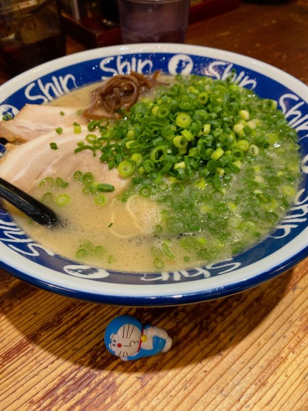 「ネギラーメン」@博多らーめん ShinShin KITTE博多店の写真