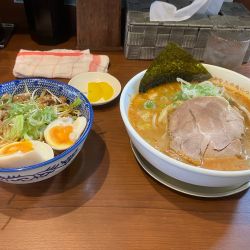 味噌辛ジャンラーメン　4倍　賄い丼