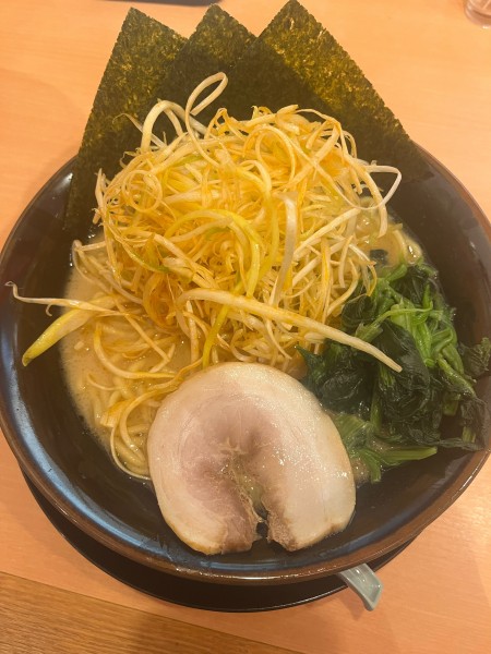 「醤油ネギラーメン大(1120円)」@横浜家系ラーメン 壱角家 藤岡店の写真