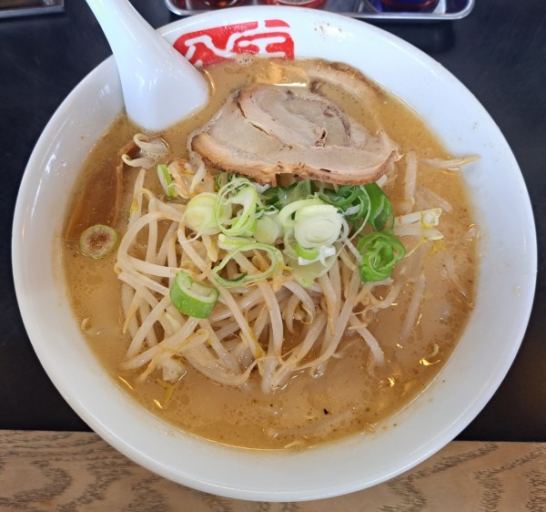 「ニラなんばんラーメンあっさり950円」@宝介 一関店の写真