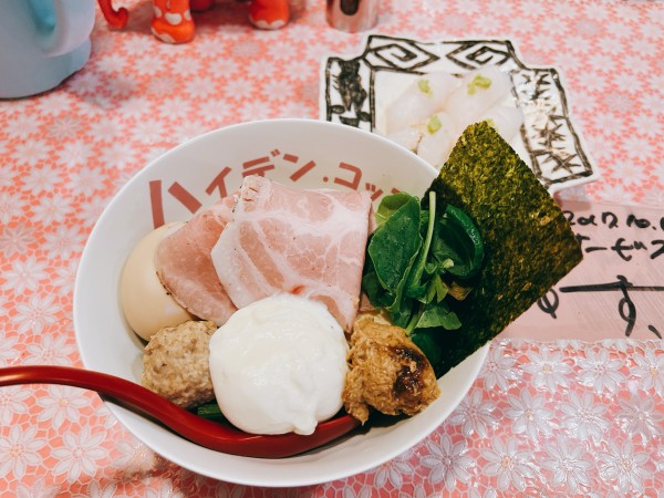 「凛々しい特製フォンテーヌ ヴーヴバター×ポルチーニ×ブラータチー」@らーめん凛々の写真