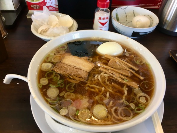 「中華そば(880¥)」@中華そば やましげの写真