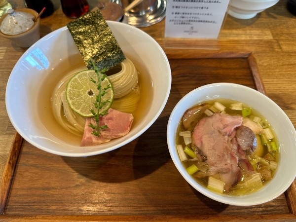 「昆布水つけ麺（大）ちょい肉増し　塩　味玉」@YOKOKURA STOREHOUSEの写真