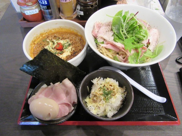 「限定特製トマトチーズつけそば（１３５０円）＋チーズダイブめし」@つけそば九六 龍ケ崎店の写真