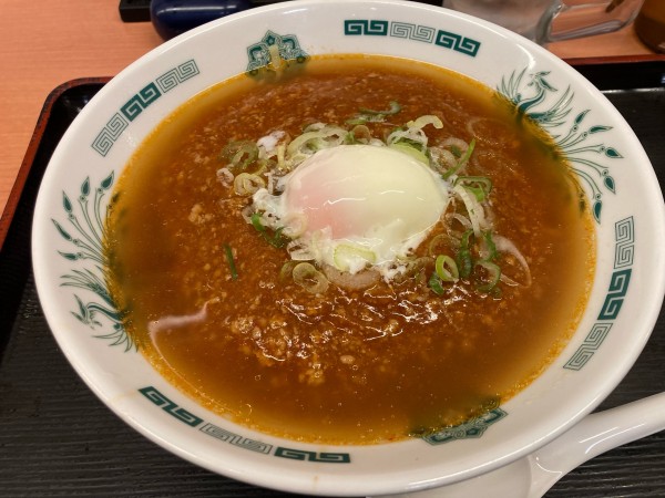 「温玉旨辛ラーメン」@日高屋 青葉台店の写真