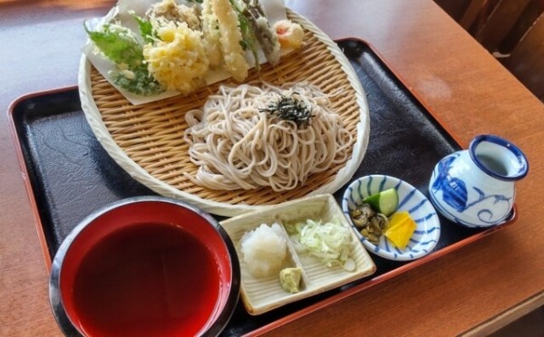 「山菜天ざる」@対面石の写真