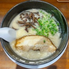 完熟ラーメン 本丸 瀬上店の画像