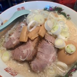 チャーシュー玉子翔竜麺大盛り