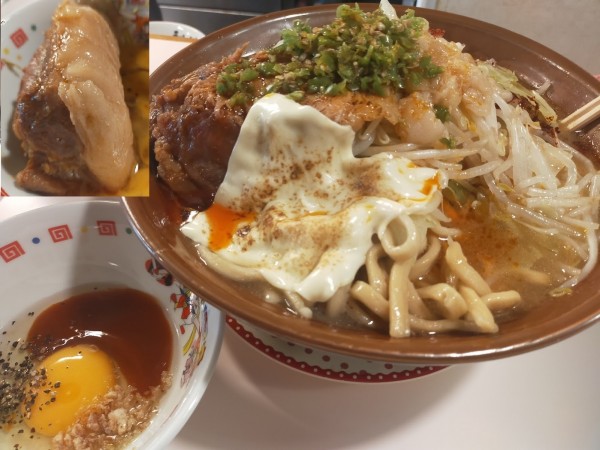 「大・す辛・シー・増３・ス卵・焼チ（硬・炙・青唐・大蒜・脂・唐」@成蹊前ラーメン 吉祥寺の写真