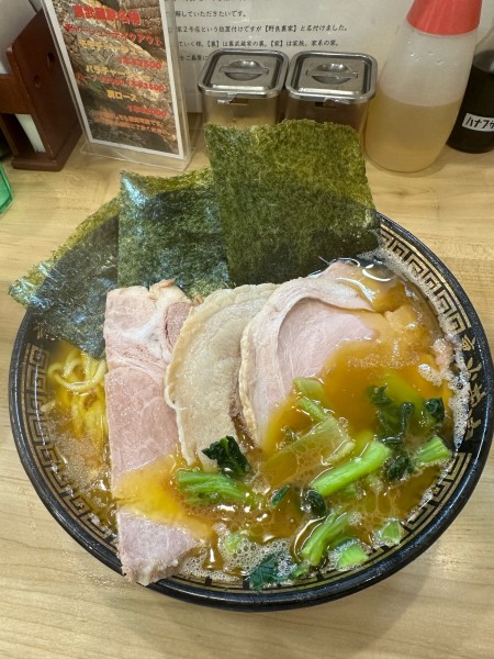 「裏むさ豚三昧　大」@横浜ラーメン 裏武蔵家 西千葉本店の写真