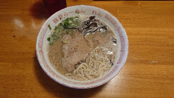 「博多ラーメン」@豚骨らーめん れんの写真