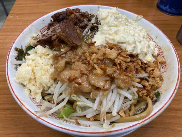 「漢の自家製タルタル豚まぜそば・中（限定）」@らーめん漢道の写真