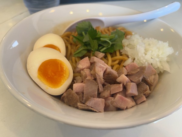 「鶏油そば」@中華そば専門店 一六食堂の写真