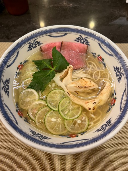 「神山すだちの松茸塩らぁ麺」@MENSHOの写真