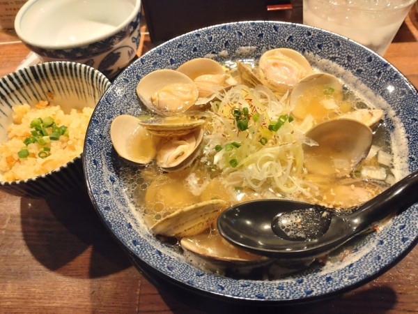 「はまぐりラーメン　ミニ帆立ごはんセット」@和風楽麺 四代目 ひのでやの写真