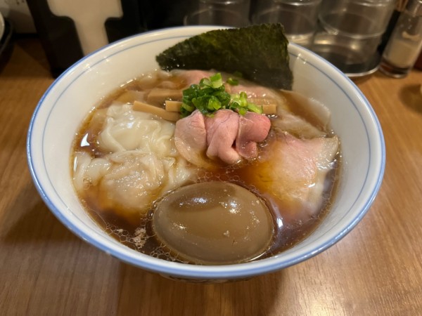 「醤油ラーメン」@MENクライの写真