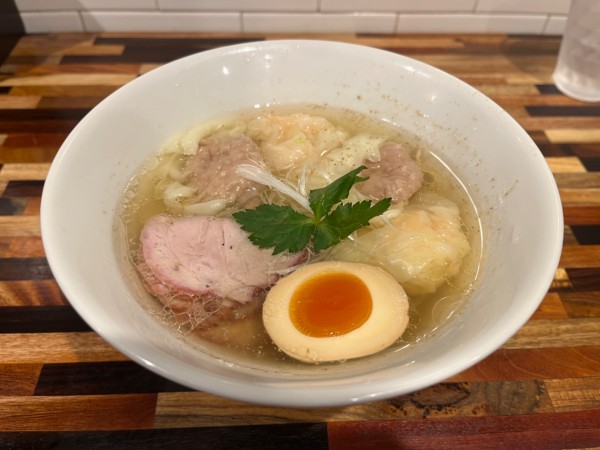 「肉2海老2ワンタンラァ麺（塩山椒）」@麺屋おやゆびの写真