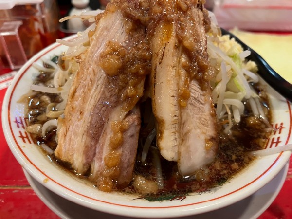 「孝一郎ラーメン（中）300g（野菜マシ、ニンニク普通、カラメ」@らーめん孝一郎の写真