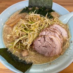 ネギ味噌チャーシュー(1100円)+大盛(250円)