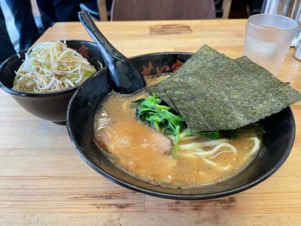 「らーめん + ネギめし(セット)」@せい家 三鷹店の写真