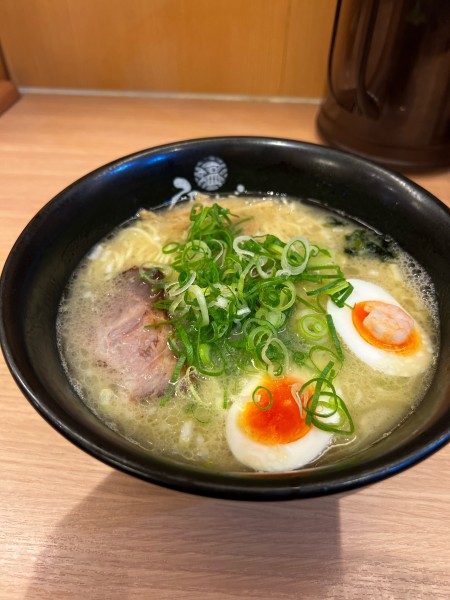 「塩白湯ラーメン　1,080」@塩専門 ひるがお 東京駅店の写真