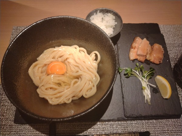 「卵かけ麺(豚)小200g¥950-」@麺屋 二二一の写真