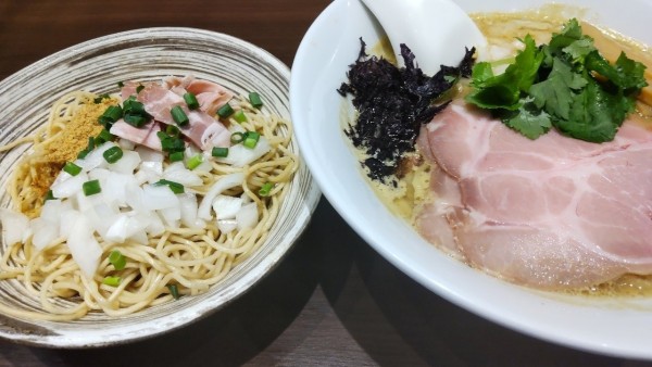 「濃厚牡蠣そばぷらす+和え玉」@寿製麺よしかわ 坂戸店の写真