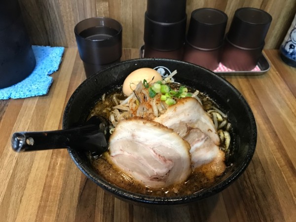 「特製辛焦がし味噌タンメン」@辛焦がし味噌たん麺 一向の写真