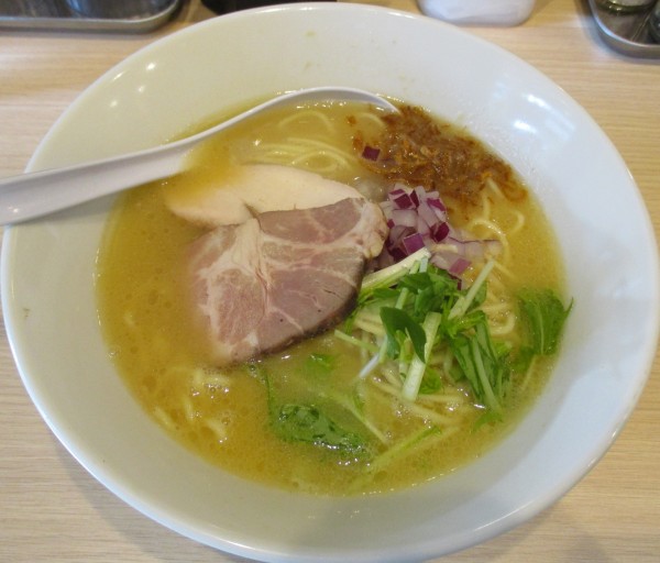 「鶏白湯らぁ麺　950円」@らぁ麺 なとりの写真