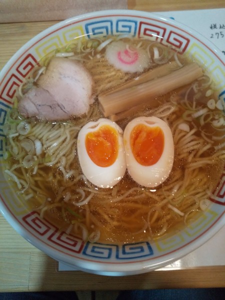 「中華そば（味玉付き）」@中華そば 三殿社中の写真