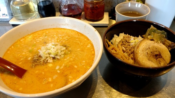 「担担麺(並)そぼろご飯セット(1180円)税込」@担担麺専門 たんさゐぼうの写真