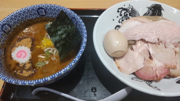 「特製濃厚つけ麺」@松戸富田麺業 千葉駅構内店の写真