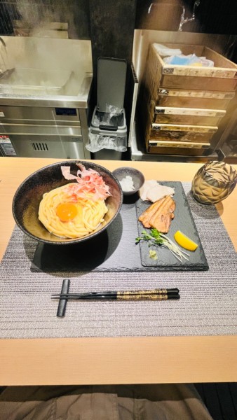「特製卵かけ麺　大」@麺屋 二二一の写真