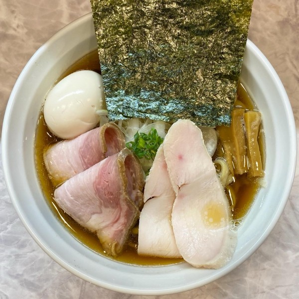 「全乗醤油らーめん ¥1,150 麺変更 ¥50」@麺響万蕾の写真