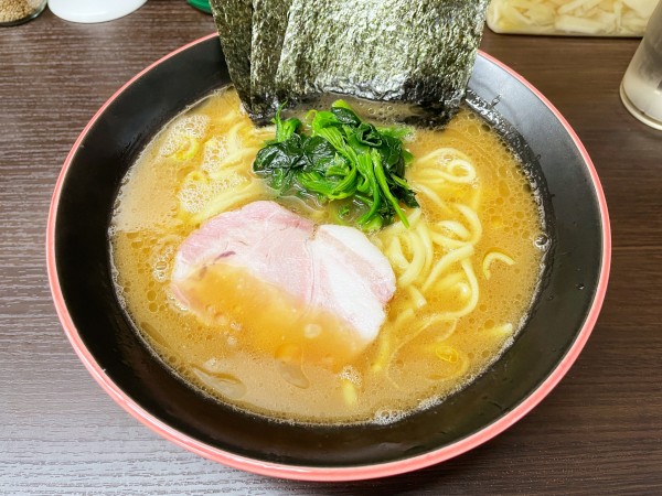 「ラーメン並　800円」@横濱家系ラーメン 勝鬨家の写真