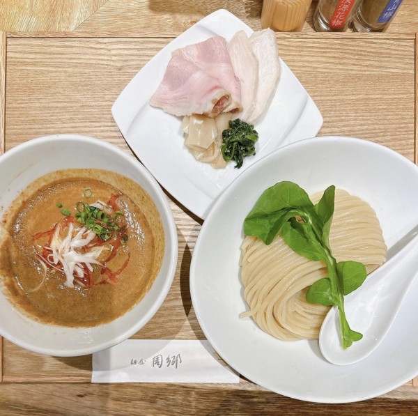「赤つけ麺」@麺屋 周郷 神田店の写真