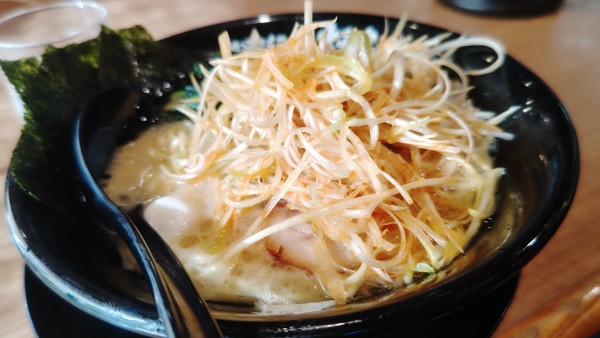 「ネギラーメン９３０円」@横浜家系ラーメン 小作大和家の写真