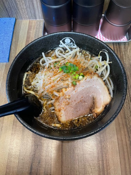 「辛焦がし味噌たん麺(950円)辛口」@辛焦がし味噌たん麺 一向の写真