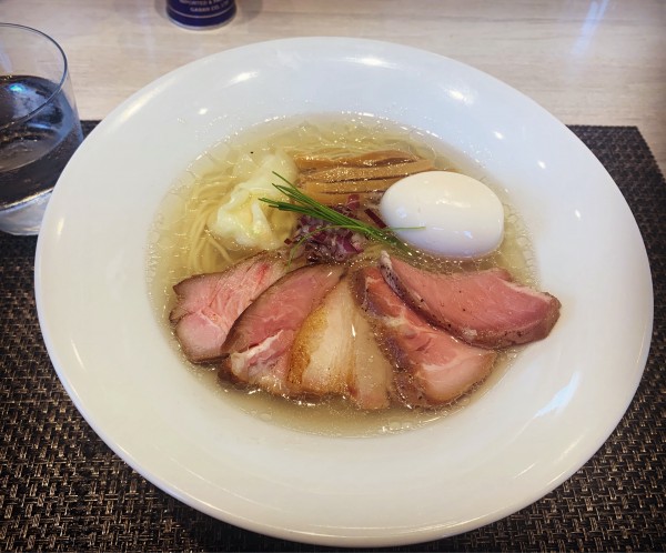 「特製中華蕎麦(塩)」@宍道湖しじみ中華蕎麦 琥珀 東京本店の写真