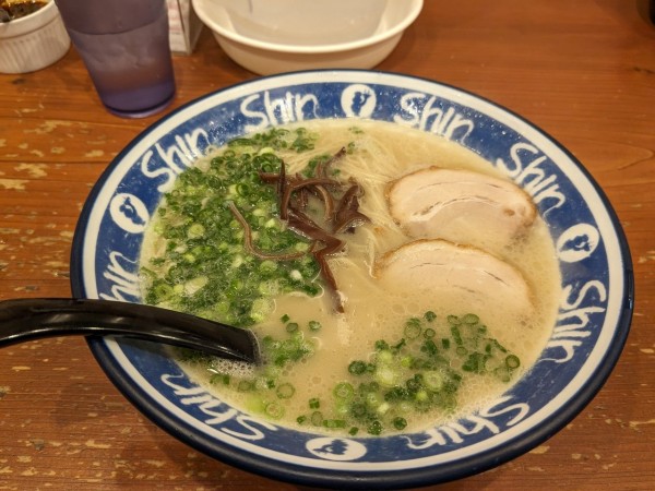 「博多shinshinらーめん760円」@博多らーめん ShinShin 天神本店の写真