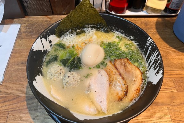 「纏らうめん　白」@らうめん 纏の写真