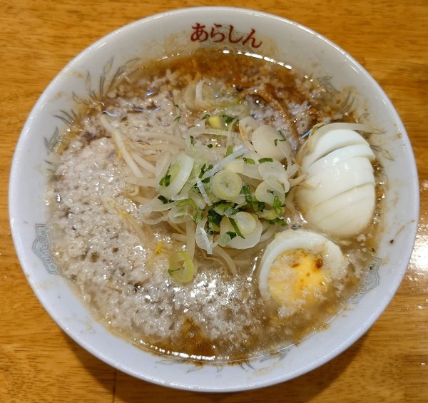 「ラーメン+スライス玉子(950円)」@ラーメン あらしんの写真