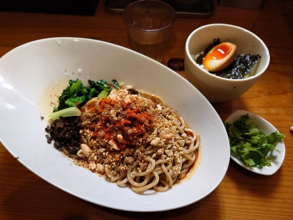 「汁なし担々麺 パクチー ご飯」@雲林坊の写真